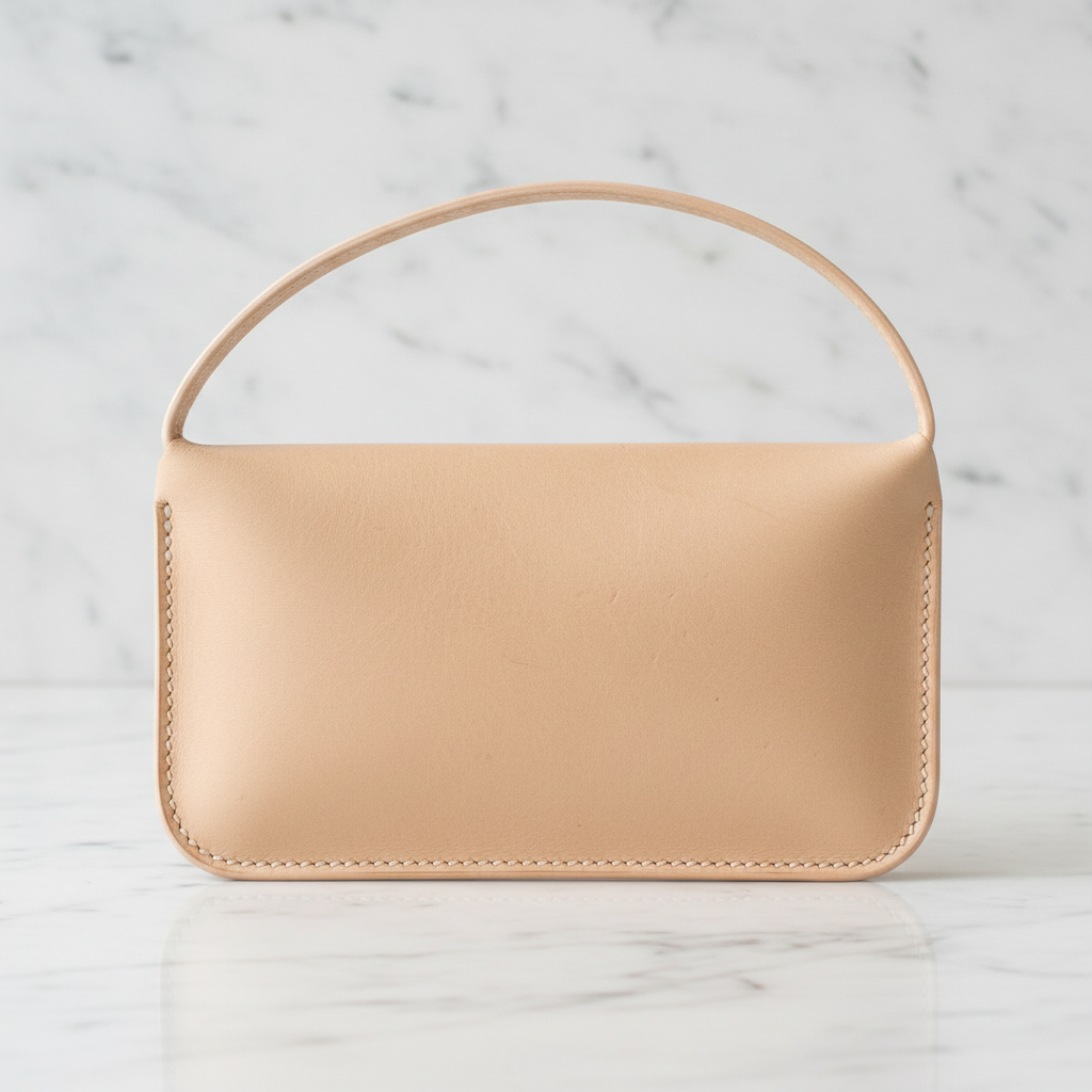 AMIRAL handmade leather shoulder bag in full-grain vegetable tanned leather, elegant and minimal style